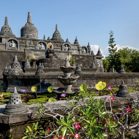 Temple in Bali - outside