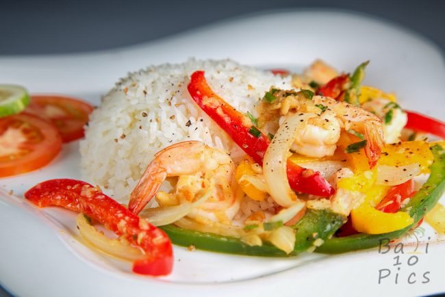 Rice and shrimp - the colors of the rainbow