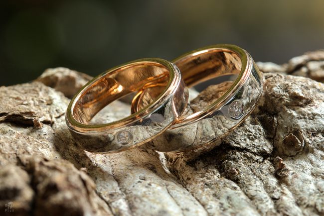 Wedding rings white gold