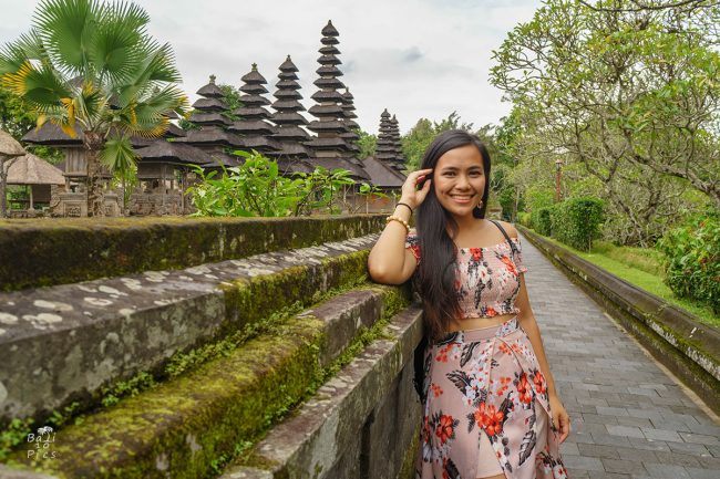 Портрет на момиче в Бали - Taman Ayun