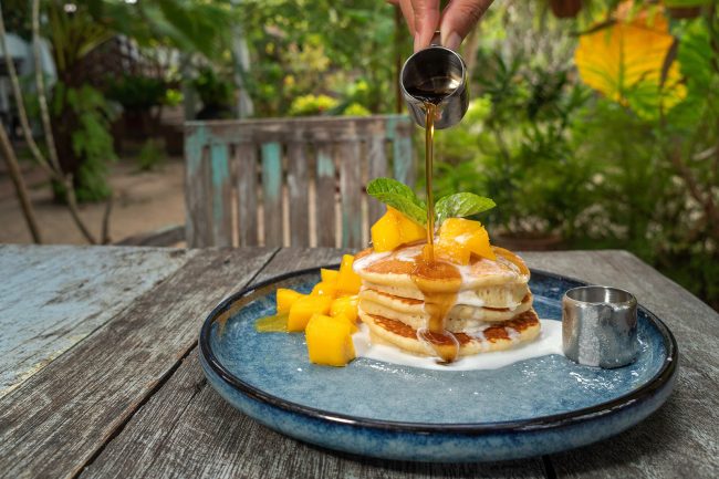 Pancake with mango